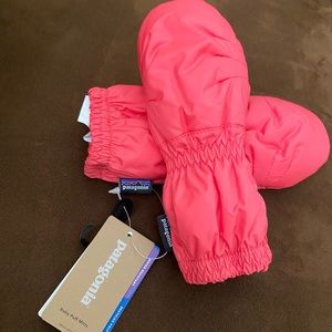Patagonia baby mittens/gloves
